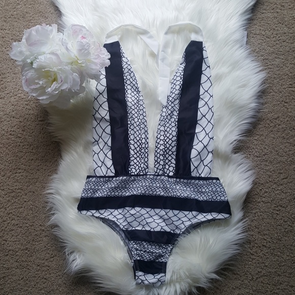 🎉Last XL🎉 Sexy deep v neck onepiece monokini - Picture 5 of 8